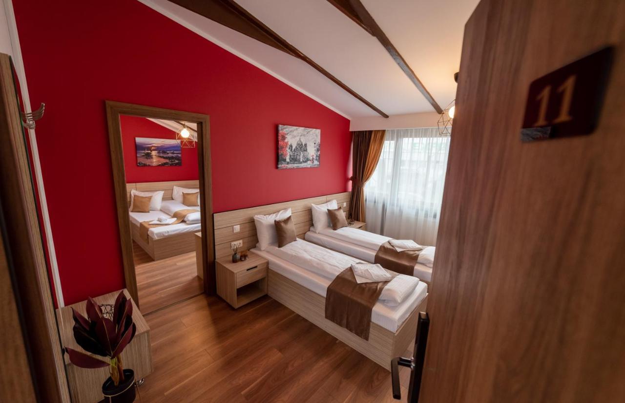 Escala Rooms Ghimbav Εξωτερικό φωτογραφία